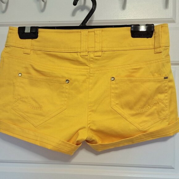 Hot and Sexy Mango Cotton Summer Shorts Size 4 - Picture 4 of 8